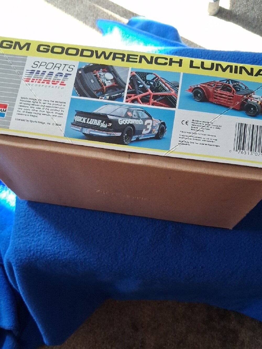 Lumina Racing Model Kit - Black - Picture 5 of 5